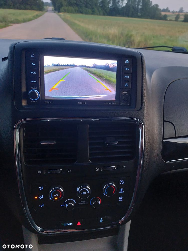 Dodge Grand Caravan - 29