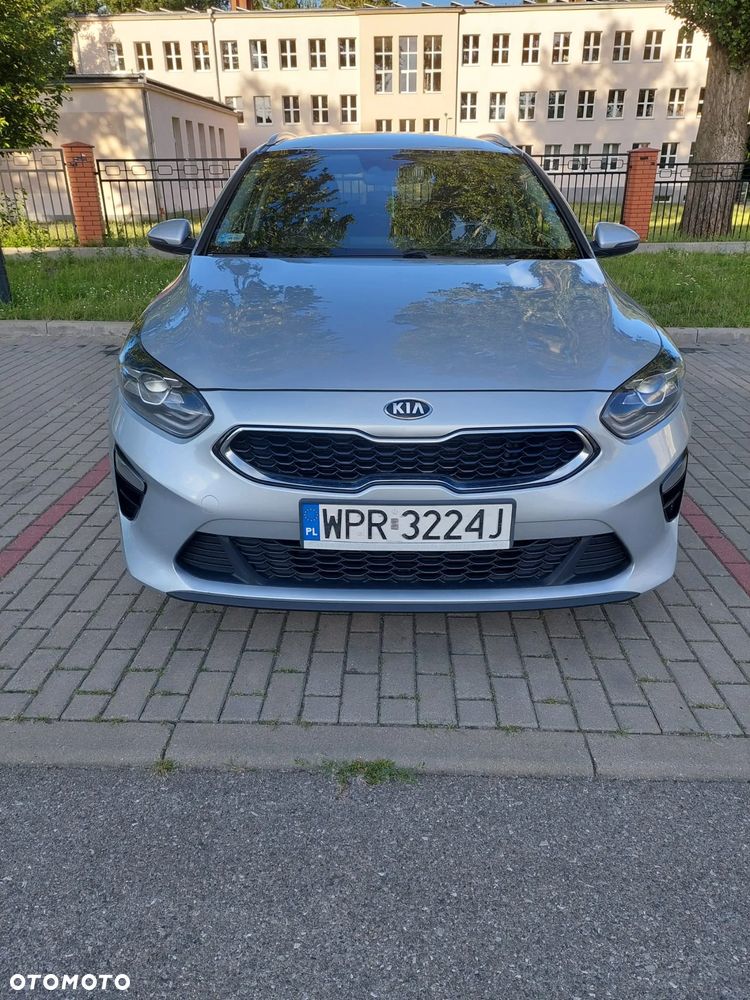 Kia Ceed - 8