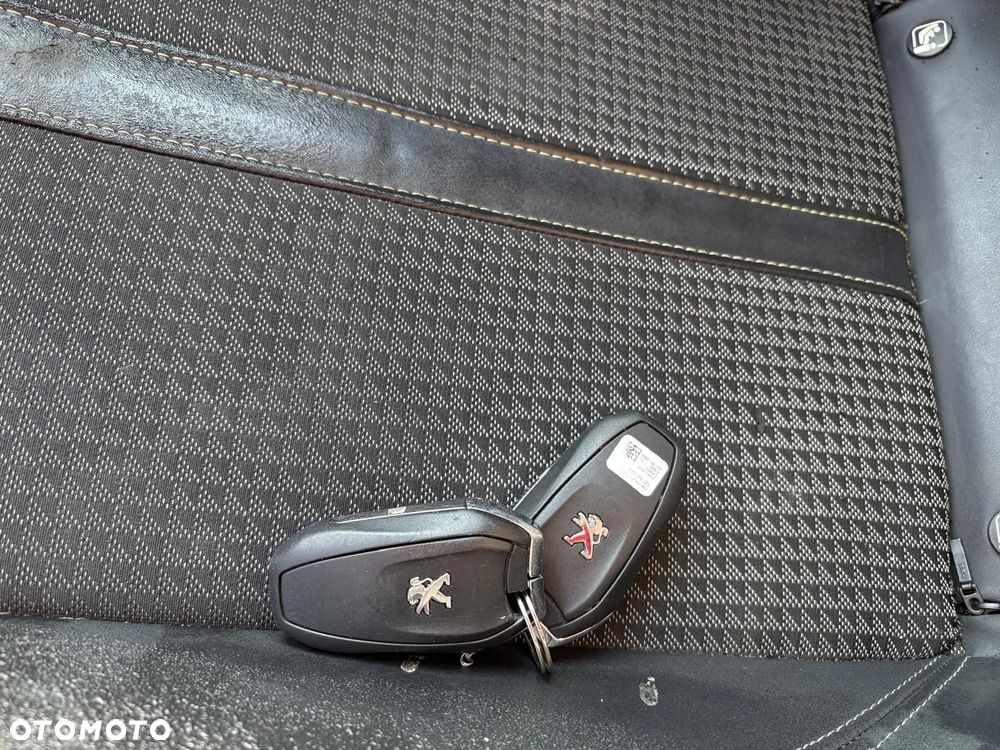 Peugeot 2008 1.2 PureTech GT Line S&S EAT8 - 30