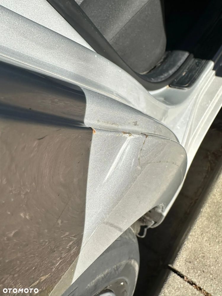 Toyota Avensis 2.0 D-4D Style - 14