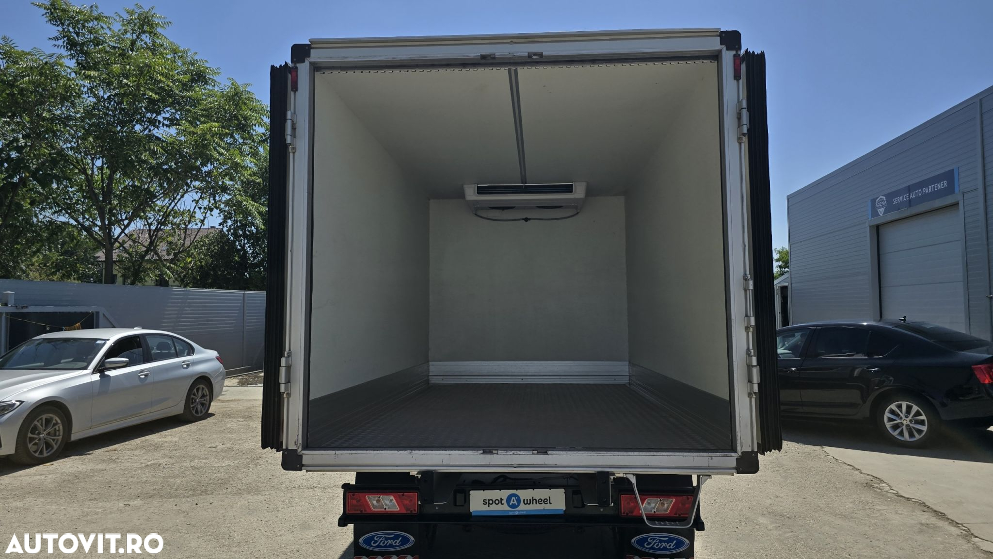 Ford Transit - 25