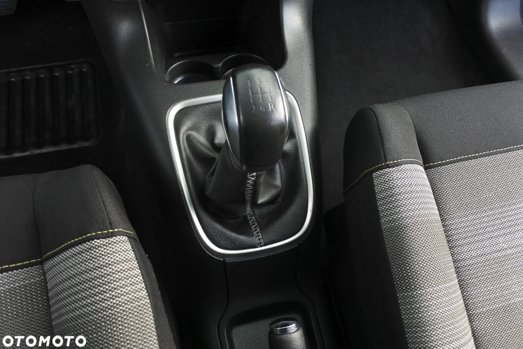 Citroën C3 1.2 PureTech Shine - 16