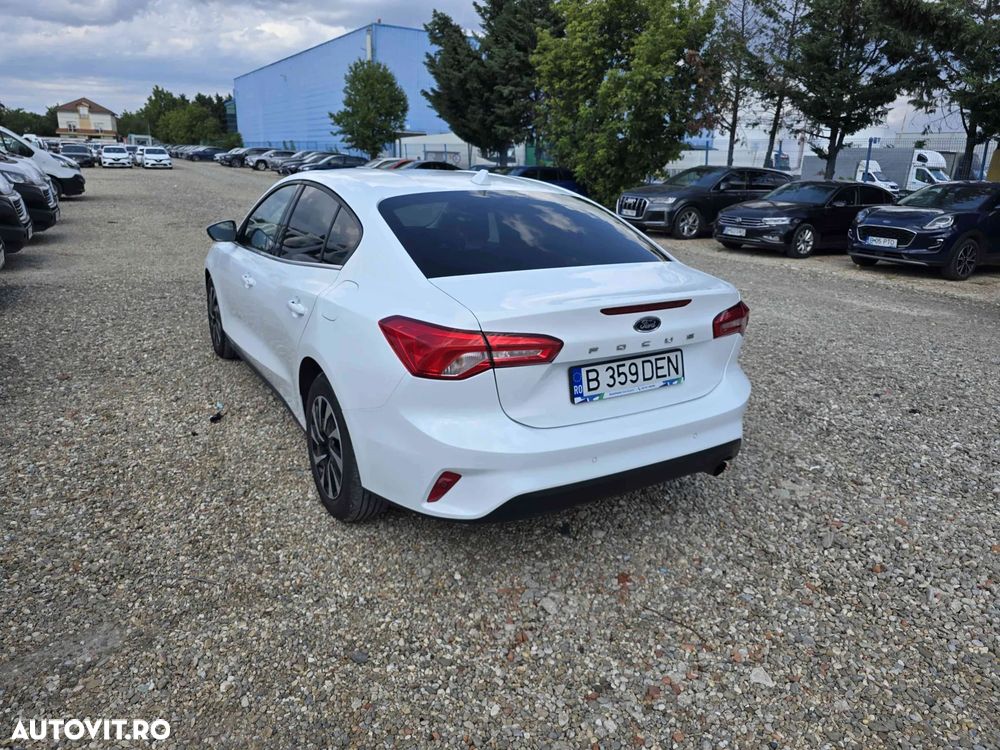 Ford Focus - 6