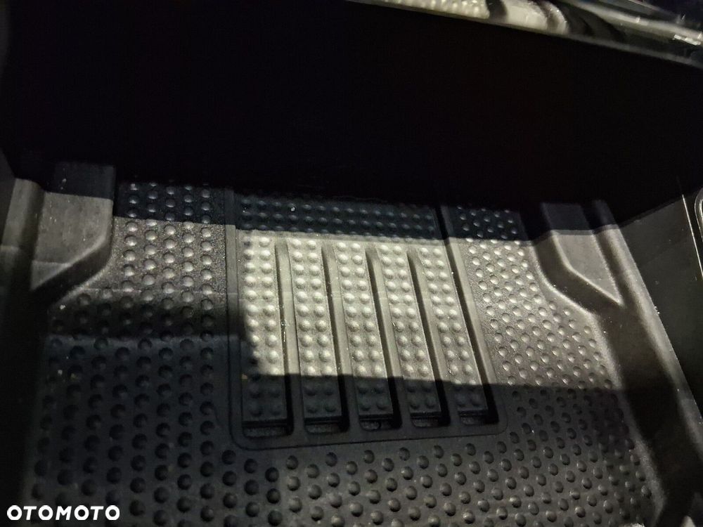 Skoda Karoq 2.0 TSI 4x4 Sportline DSG - 27