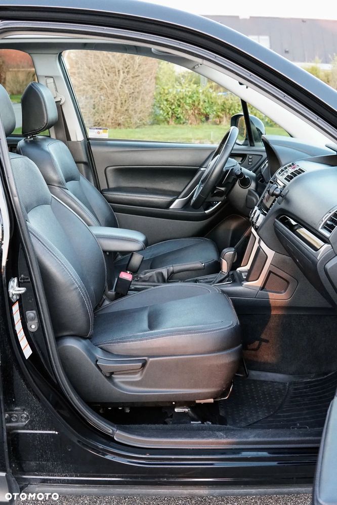 Subaru Forester 2.0 XT Sport Lineartronic - 27