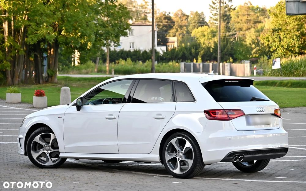 Audi A3 Sportback 2.0 TDI (clean diesel) quattro S tronic S line Sportpaket - 15