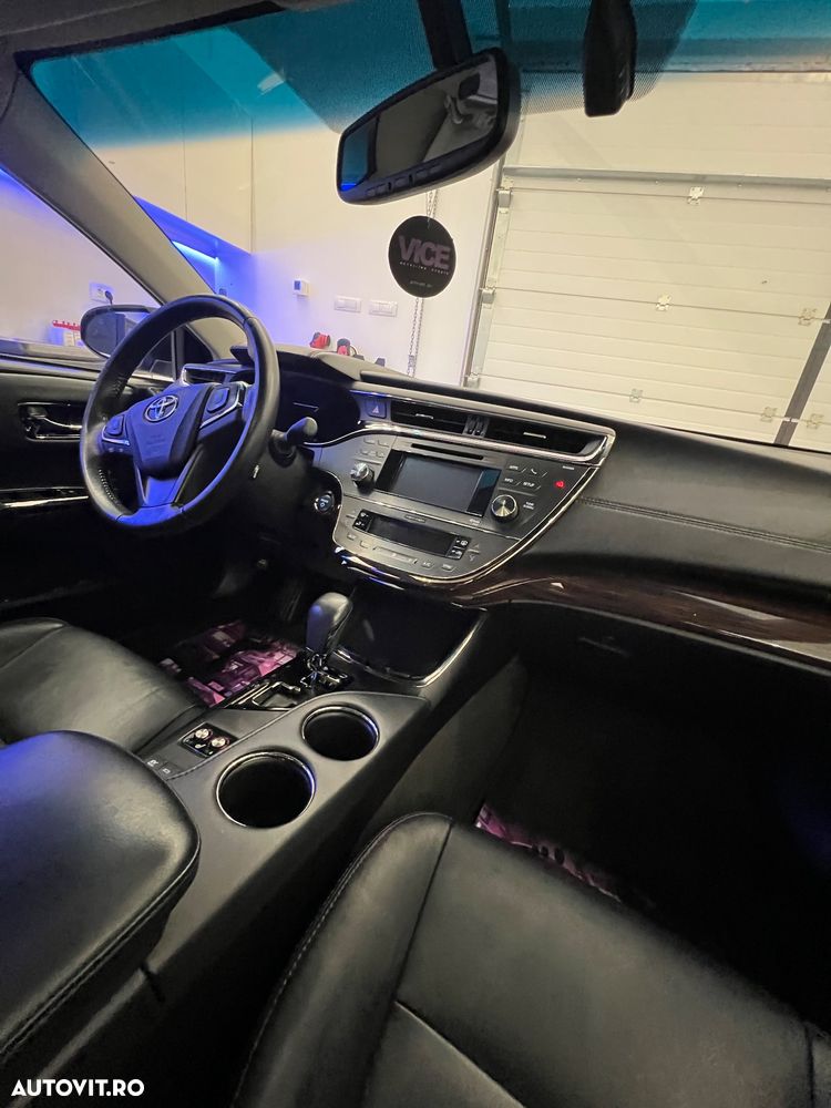 Toyota Avalon - 13