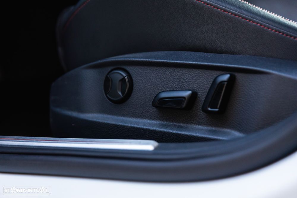 VW Golf 2.0 TSi GTi DSG Performance - 32