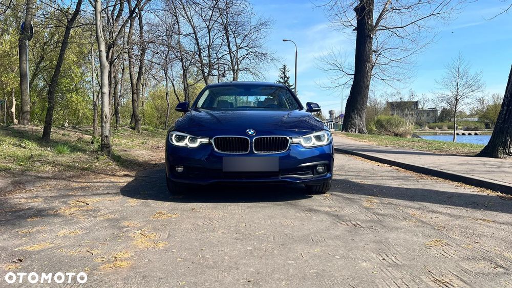 BMW Seria 3 320i Edition Luxury Line Purity - 2