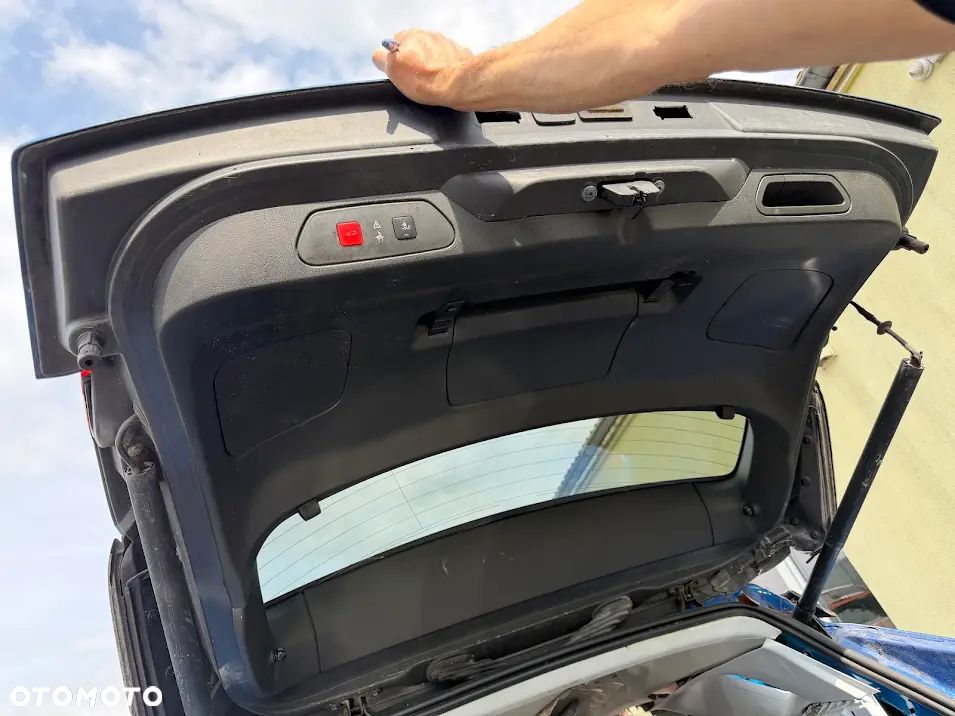 Opel Grandland X zamek klapy tył - 2