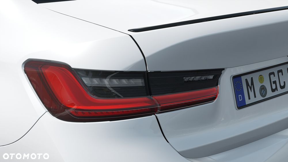 BMW Seria 3 320i M Sport - 12