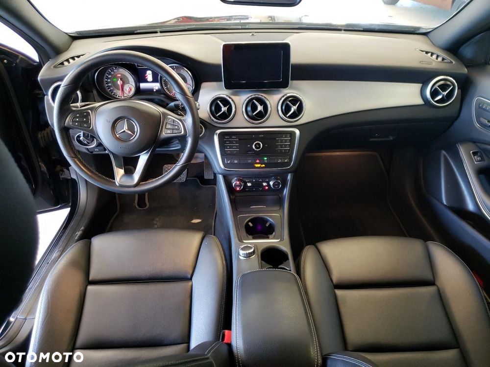 Mercedes-Benz GLA 250 4-Matic - 6