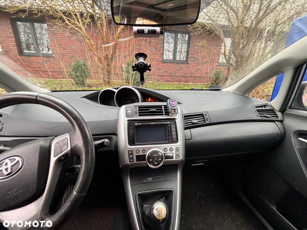 Toyota Verso 2.0 D-4D - 8