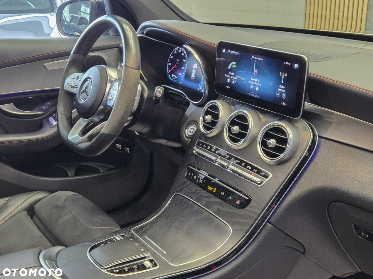 Mercedes-Benz GLC - 34