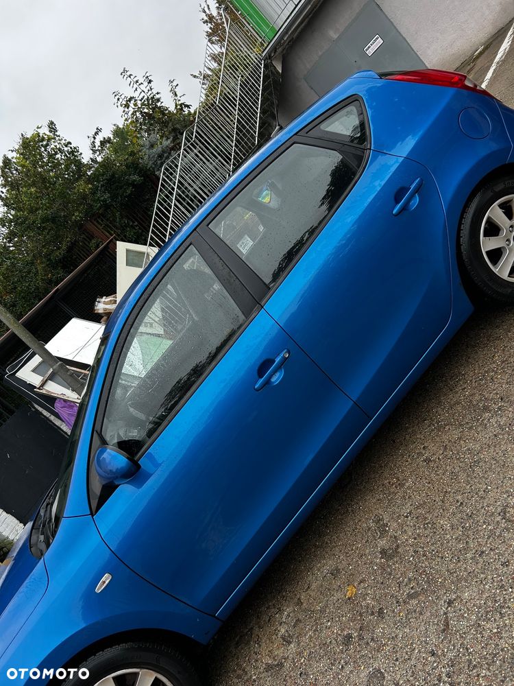 Hyundai i30 2.0 Premium - 2