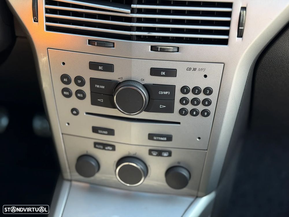 Opel Astra GTC 1.7 CDTI - 10