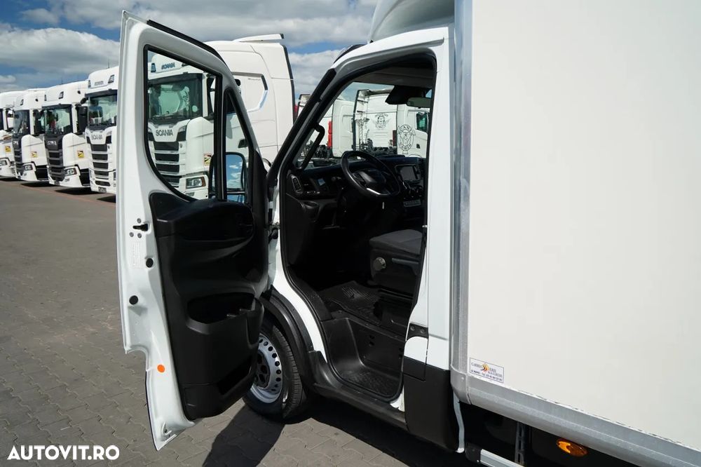 Iveco DAILY 35-180 / CONTAINER - CORTINĂ / AUTOMAT / DHOLLANDIA LIFT / GVWR: 3500 KG / 2021 - - 23