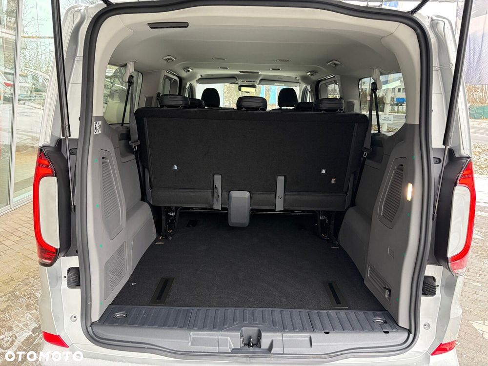 Volkswagen Nowa Caravelle Caravelle Style silnik: 2,0 l TDI 170 KM / skrzynia biegów: 8-biegowa automatyczna rozstaw osi: 3500 mm - 19