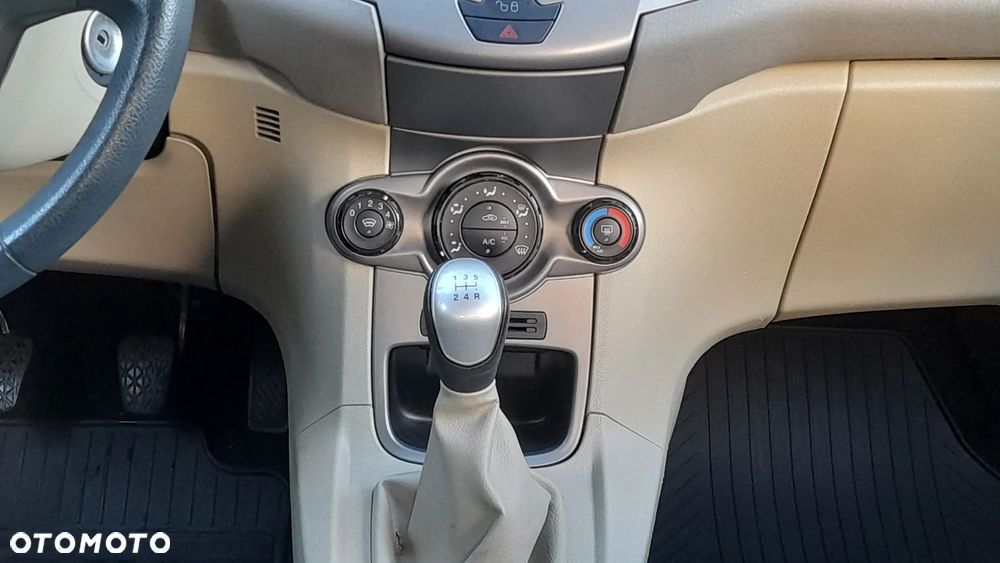 Ford Fiesta - 16