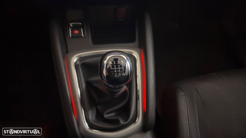 Nissan Qashqai 1.6 dCi Tekna Premium Pele - 20