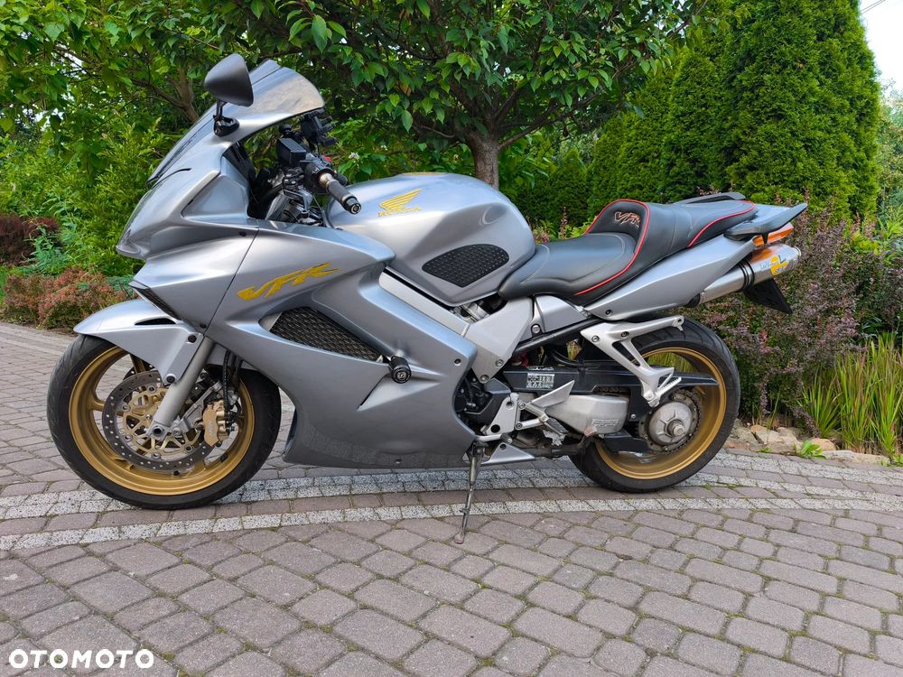 Honda VFR - 1