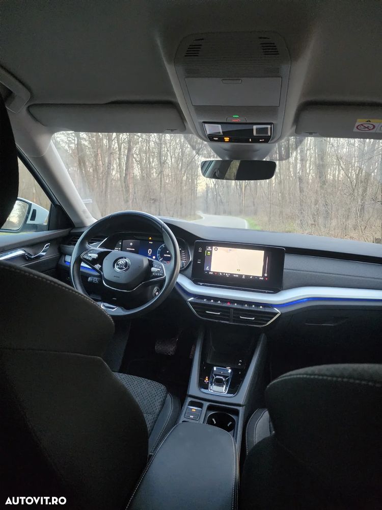 Skoda Octavia 2.0 TDI STYLE DSG - 7