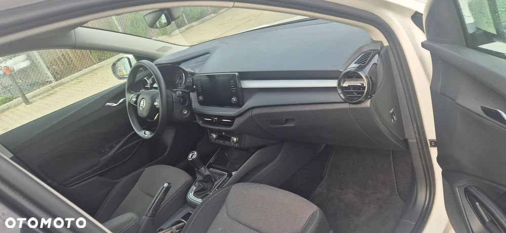 Skoda Fabia - 21