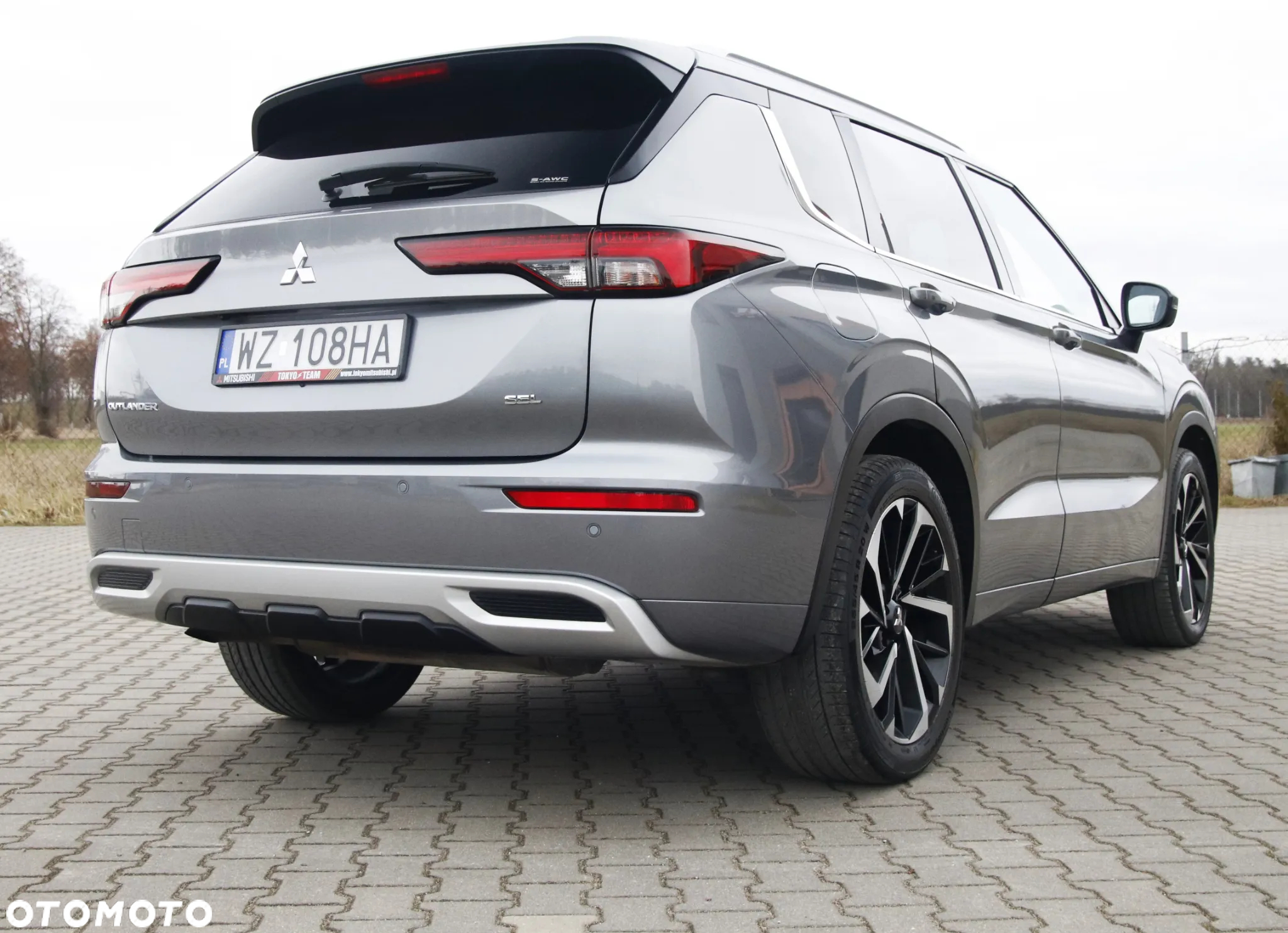 Mitsubishi Outlander - 9