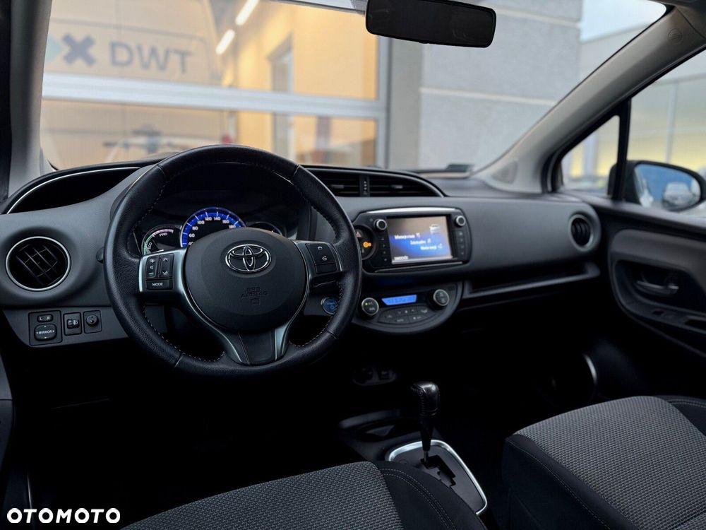 Toyota Yaris - 12
