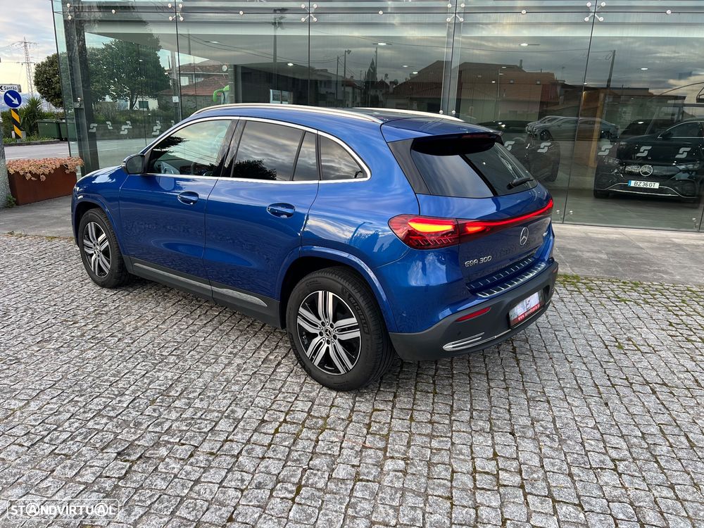 Mercedes-Benz EQA 300 4Matic - 4
