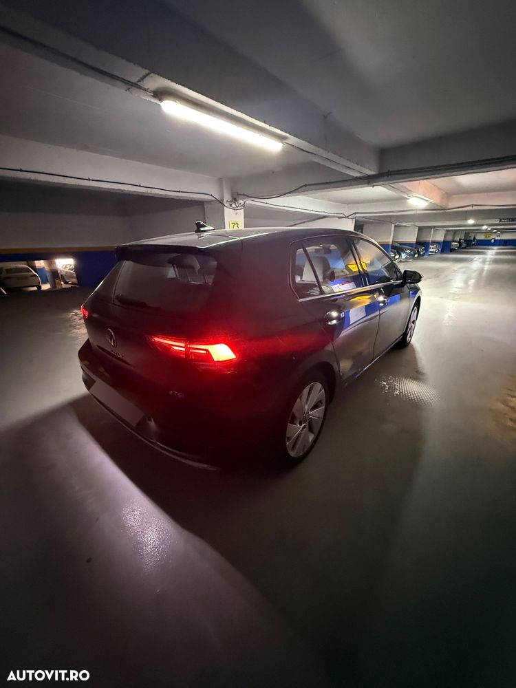 Volkswagen Golf - 6