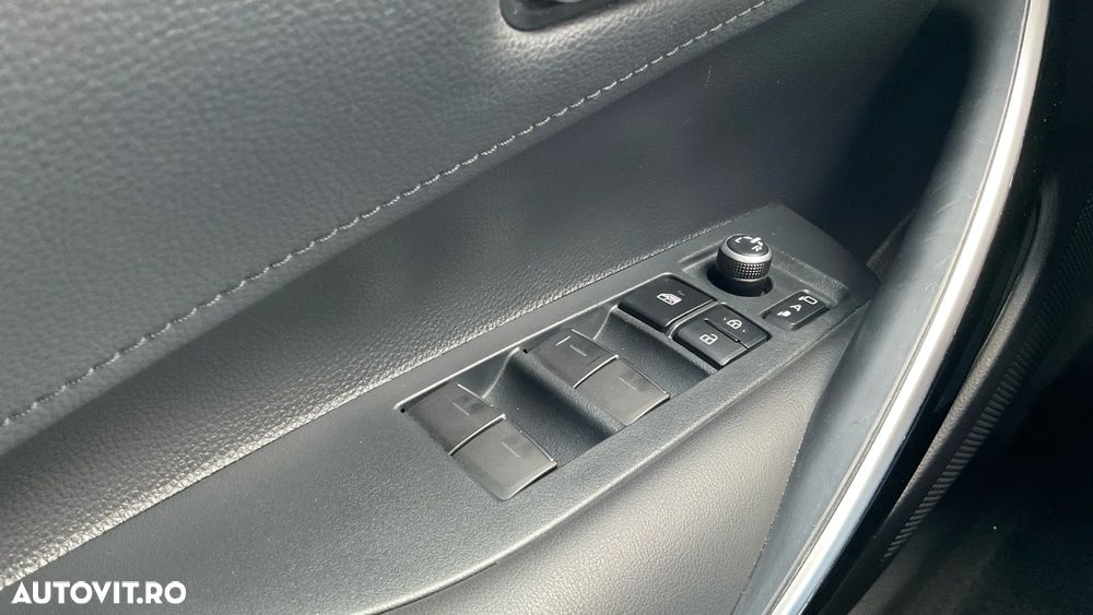 Toyota Corolla Sedan 1.8 HSD Exclusive - 18