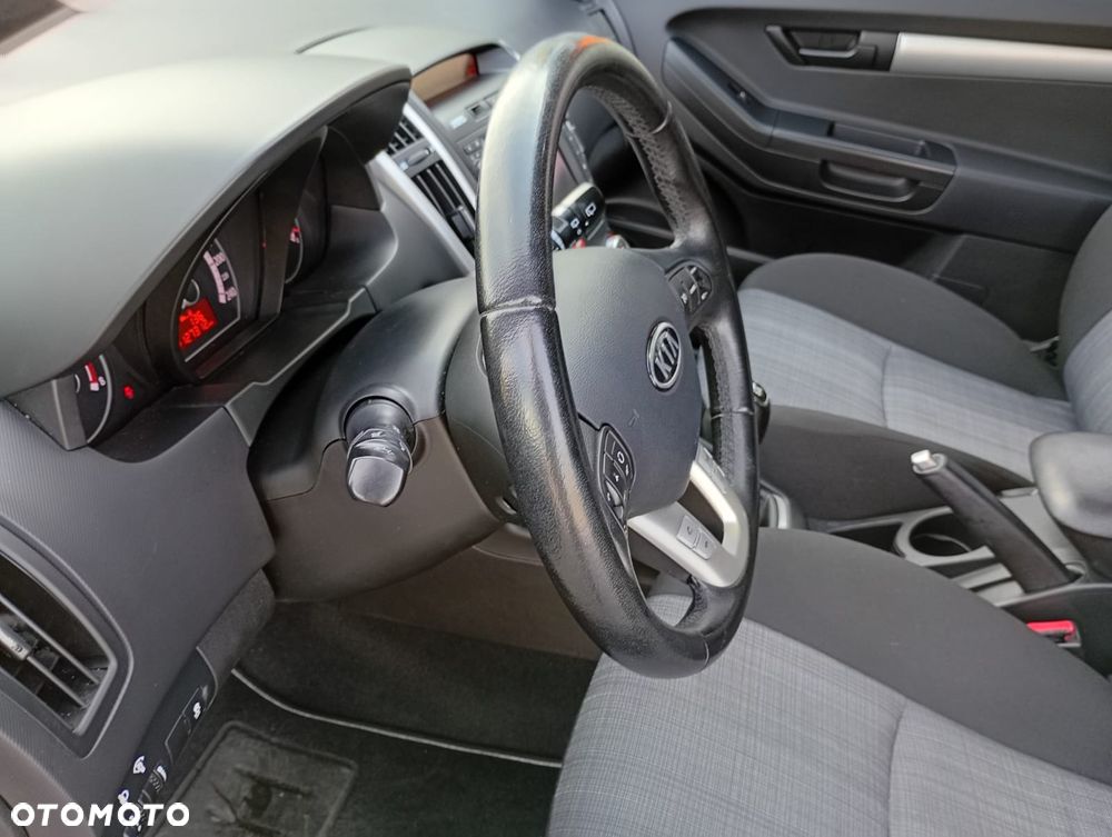 Kia ProCeed - 9