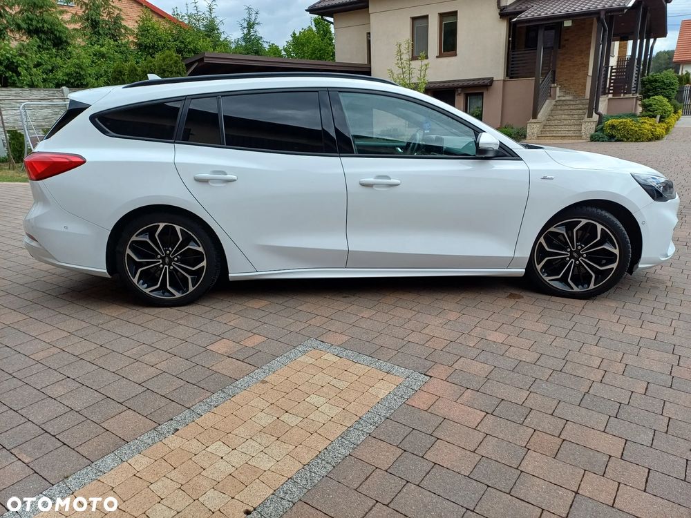 Ford Focus 2.0 TDCi ST-Line Red ASS PowerShift - 9