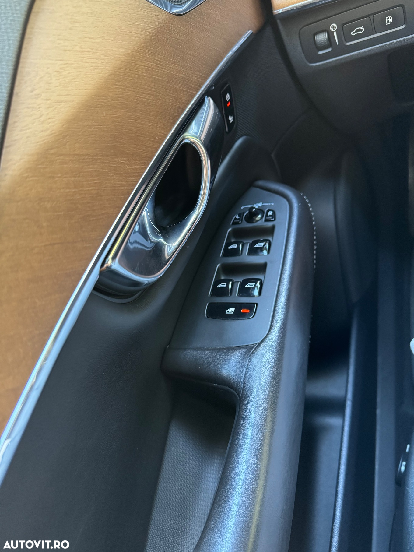 Volvo XC 90 T8 AWD Twin Engine Geartronic Inscription - 40