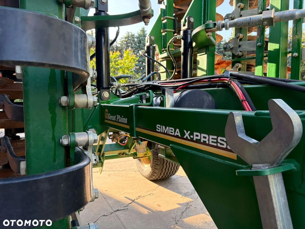 Great Plains SIMBA X-PRESS - 8