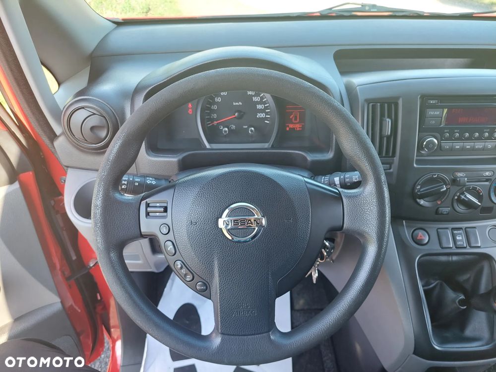 Nissan NV200 - 14