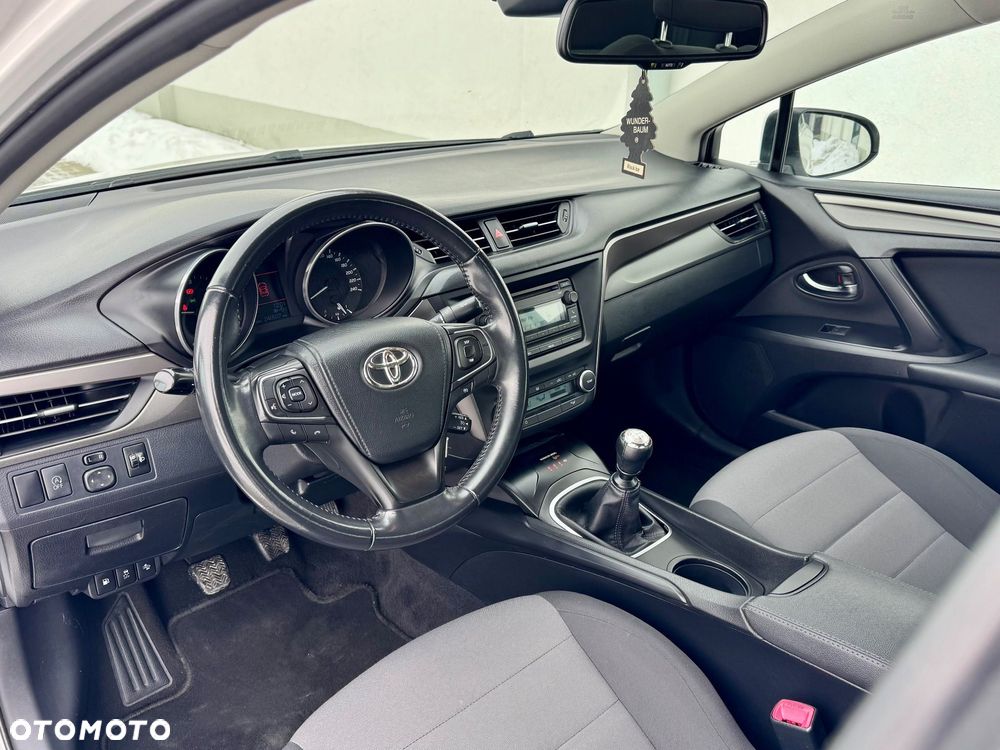 Toyota Avensis 1.6 D-4D Prestige - 6