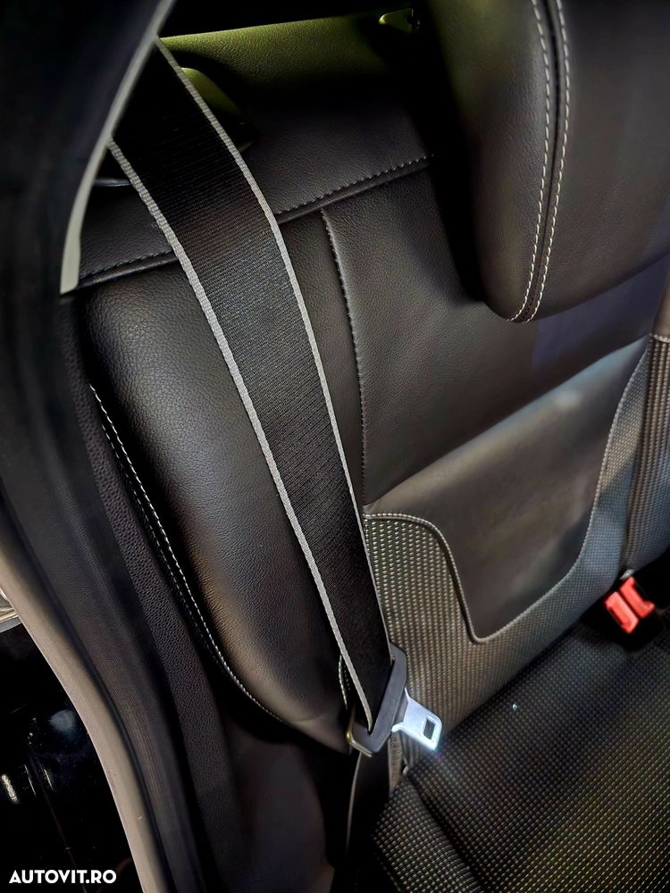 Ford Fiesta 1.5 TDCi ST-LINE - 30