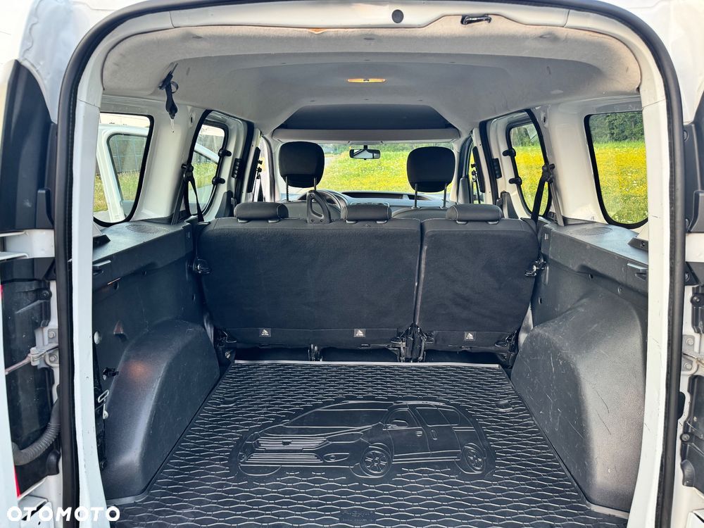 Dacia Dokker 1.6 SCe Celebration - 32