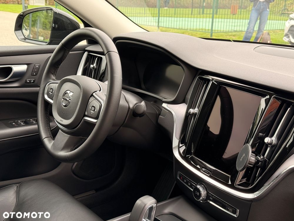 Volvo S60 B5 B AWD Plus Dark - 10