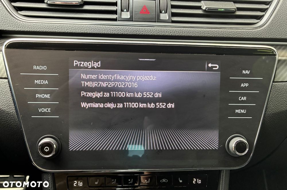 Skoda Superb 2.0 TDI SCR Sportline DSG - 25