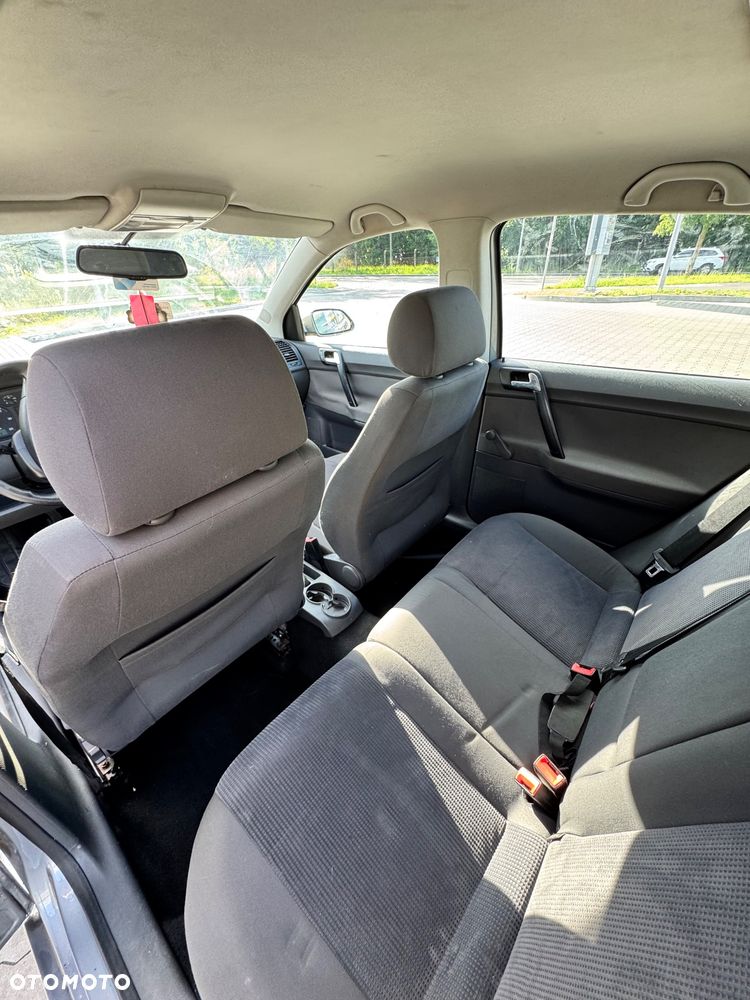 Volkswagen Polo 1.4 TDI Comfortline - 6