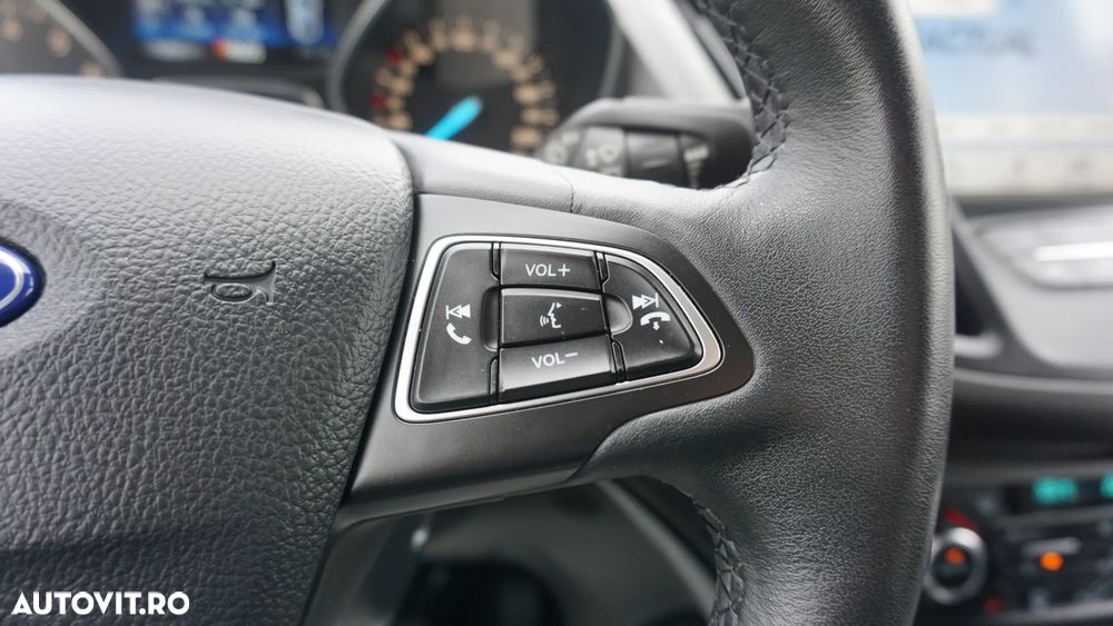 Ford Kuga 1.5 EcoBoost 4x4 Aut. Titanium - 25