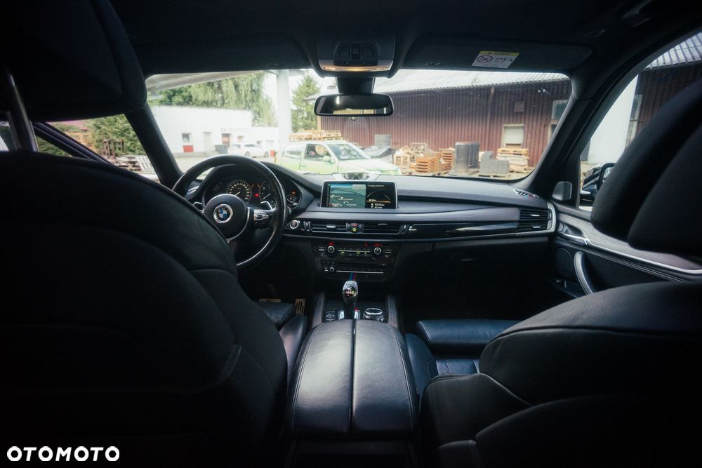 BMW X5 xDrive35i - 16