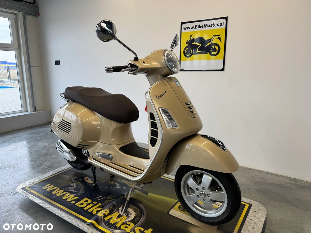 Vespa GTS - 3