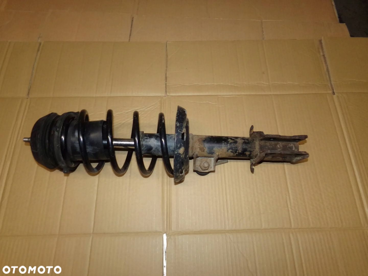 AMORTYZATOR PRAWY PRZÓD CORSA C 1.7 CDTI - 1