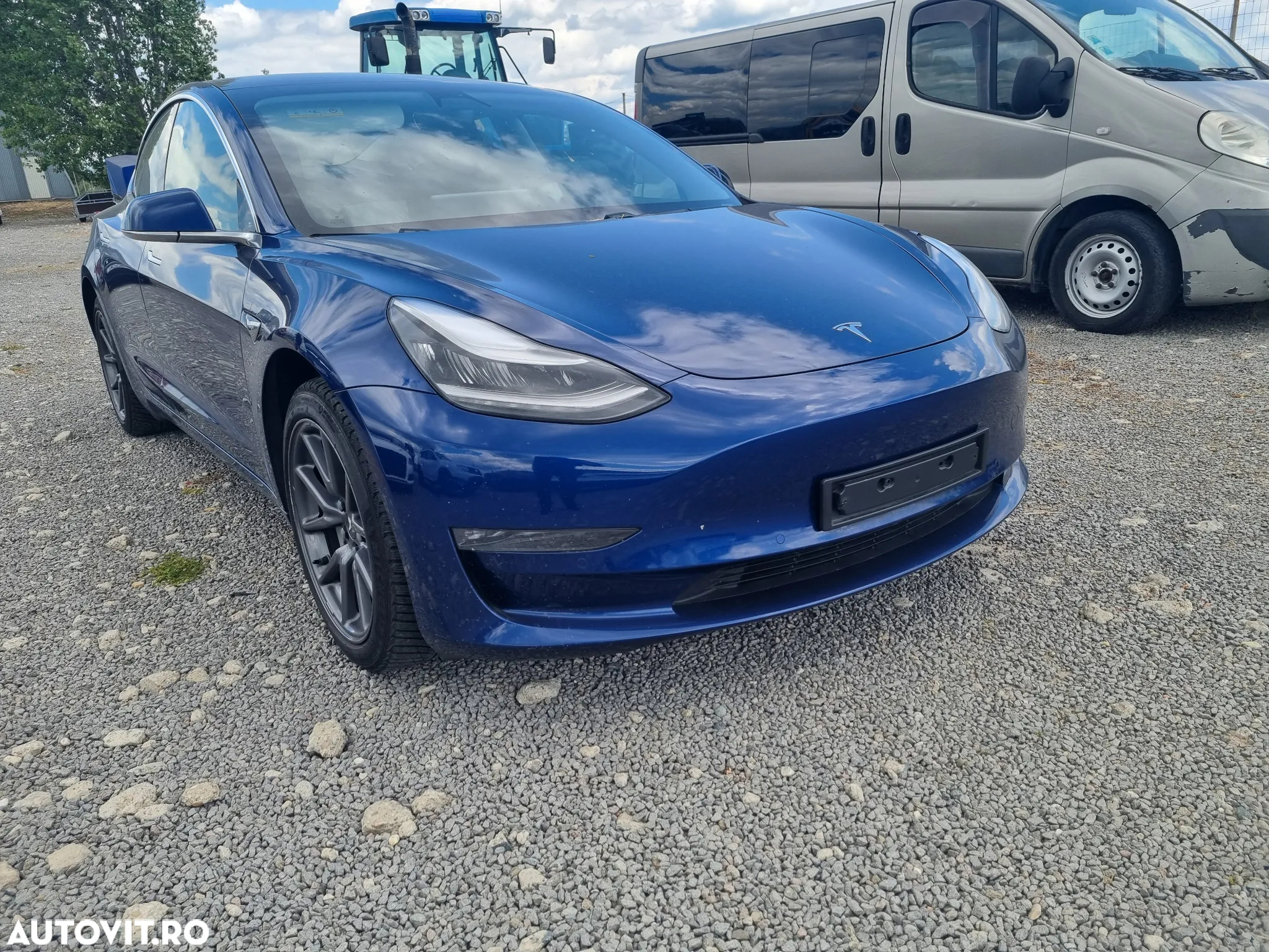 Tesla Model 3 Langstreckenbatterie Allradantrieb Dual Motor - 28