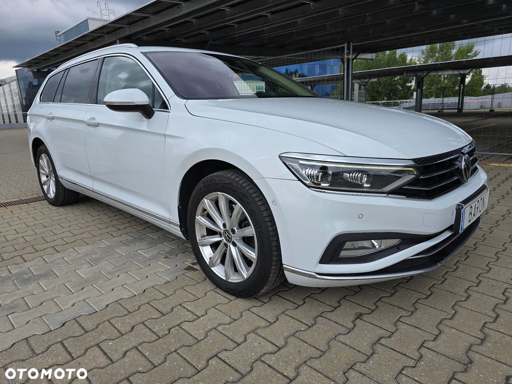 Volkswagen Passat 2.0 TDI SCR DSG 4Motion Elegance - 3