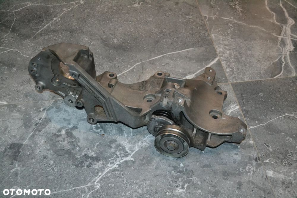VW AUDI SEAT SKODA ŁAPA PODSTAWA MOCOWANIE ALTERNATORA 1,6 2,0 TDI 03L903143K - 3